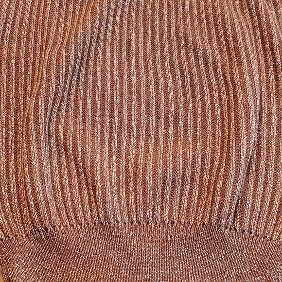 Vintage Copper Metallic Turtleneck - Picture 3 of 10
